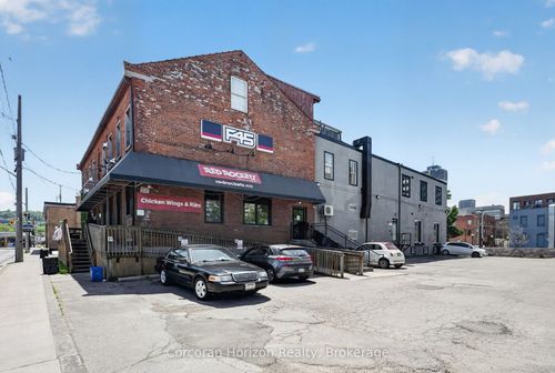 202-15 Wellington St N, Hamilton, ON, L8R1M7 | Card Image
