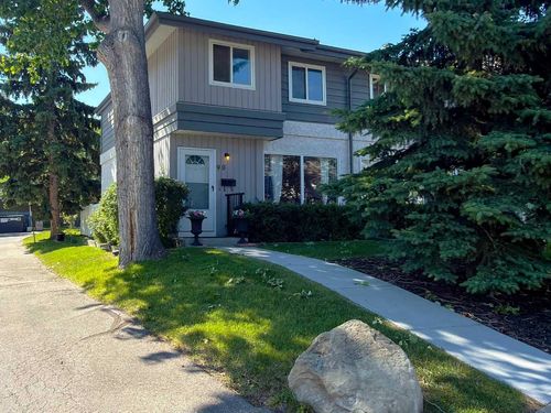 90-999 Canyon Meadows Dr Sw, Calgary, AB, T2W2S6 | Card Image