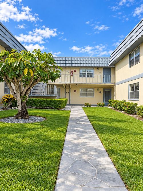 686 Brittany O, Delray Beach, FL, 33446-1063 | Card Image