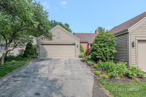 37-6663 Waybridge Dr Se, Grand Rapids, MI, 49546-6868 | Card Image