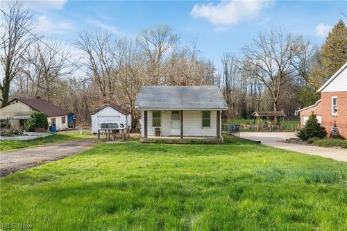 1664 Woods Rd, Akron, OH, 44306-4150 | Card Image
