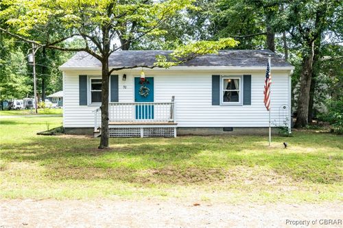 70 Oak Dr, Hartfield, VA, 23071-2038 | Card Image