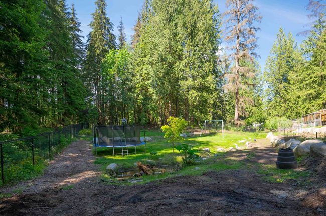 11659 272 St, House other with 8 bedrooms, 4 bathrooms and 10 parking in Maple Ridge BC | Image 35