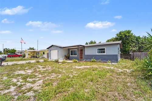 8143 Hixton Dr, PORT RICHEY, FL, 34668-4445 | Card Image