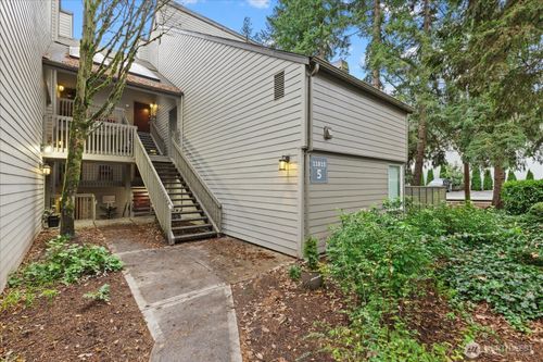 apt-203-11815 93rd Ln Ne, Kirkland, WA, 98034-3690 | Card Image