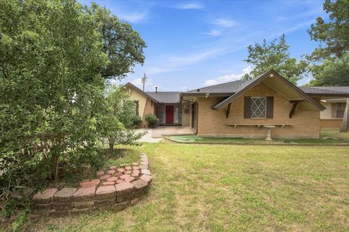2210 Fairfax Dr, Irving, TX, 75060-5036 | Card Image