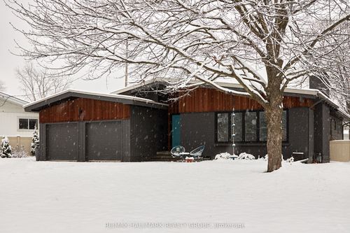 377 Summit Ave, Ottawa, ON, K1H6A1 | Card Image