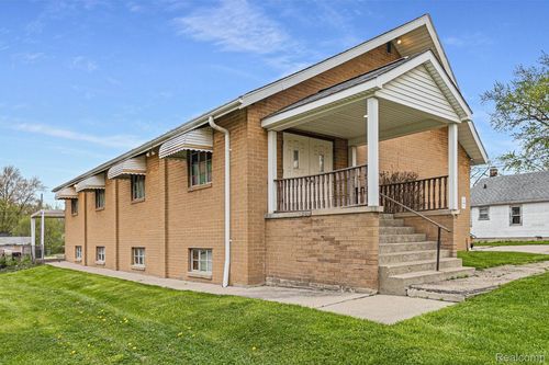 3918 Blackington Ave, Flint, MI, 48532-5003 | Card Image