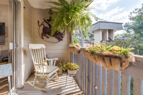 apt-383-4851 Cedar Springs Rd, Dallas, TX, 75219-6106 | Card Image