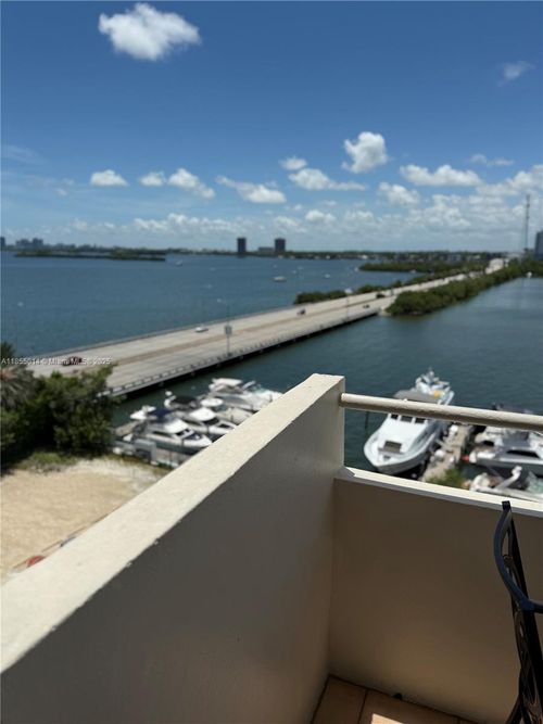 apt-806-7904 West Dr, North Bay Village, FL, 33141-5528 | Card Image