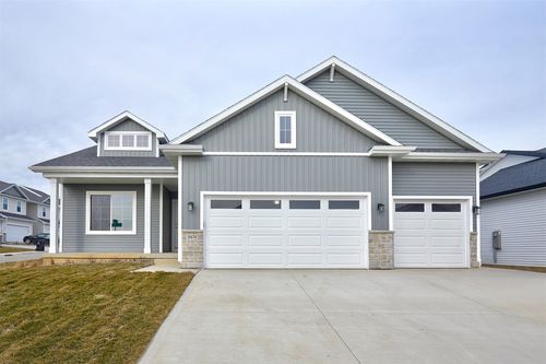 9479 Emilia Ln, West Des Moines, IA, 50266-6409 | Card Image