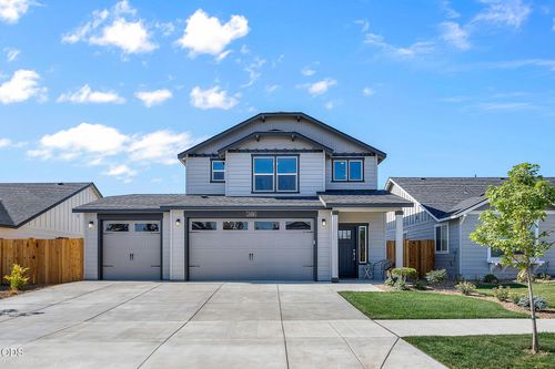 21533 Ne Gather Pl, Bend, OR, 97701-7145 | Card Image