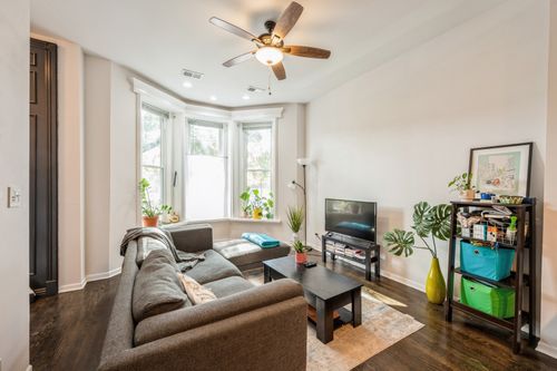 2-1234 Huron St, Chicago, IL, 60642-5725 | Card Image