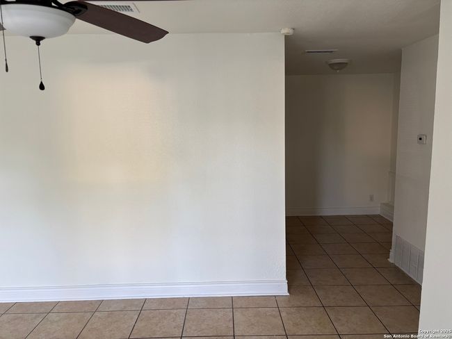401 W Lindbergh Blvd, House other with 4 bedrooms, 1 bathrooms and null parking in Universal City TX | Image 12