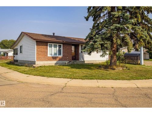 5453 Eastview Cres, Redwater, AB, T0A2W0 | Card Image