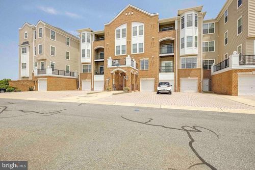 208-8610 Fluttering Leaf Trl, ODENTON, MD, 21113-4058 | Card Image