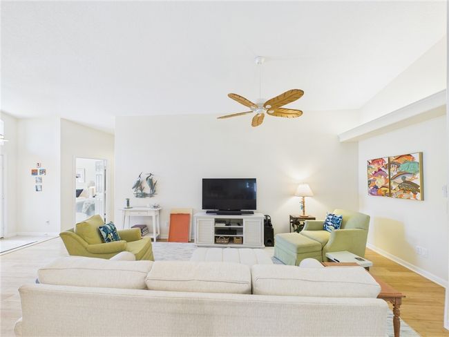 622 Cottonwood Rd, House other with 3 bedrooms, 2 bathrooms and null parking in Sebastian FL | Image 5
