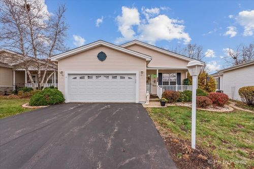 3221 Harness Ln, Grayslake, IL, 60030-9355 | Card Image