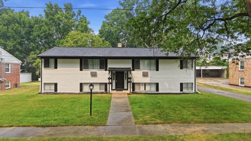813 Ne Carrier Creek Boulevard Ne, Grand Rapids, MI, 49503 | Card Image