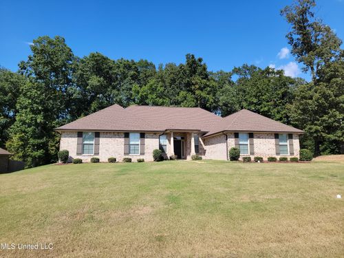 9598 Nielsen Dr, Olive Branch, MS, 38654-4248 | Card Image
