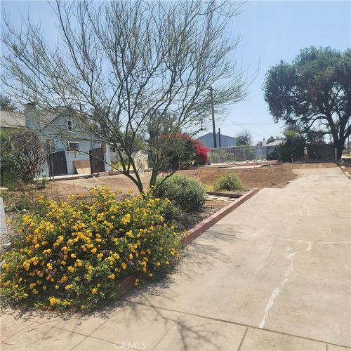 2734 Glen Ave, Altadena, CA, 91001-5026 | Card Image