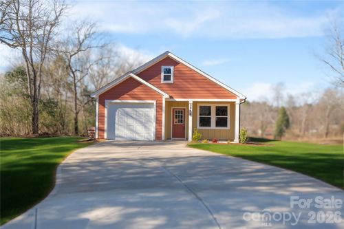 2016 Willis Dr, Shelby, NC, 28152-7665 | Card Image