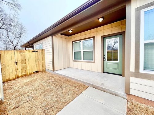 329-327 E Nelson St, Denison, TX, 75021-4829 | Card Image