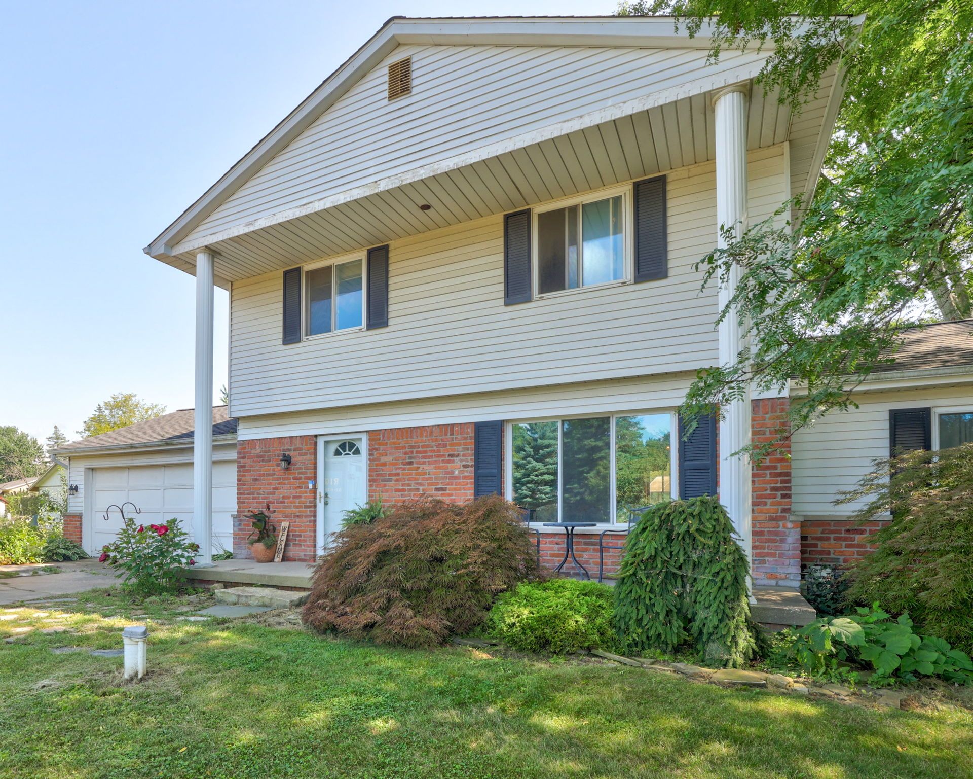 Risecliff Dr, Grand Blanc, MI 48439
