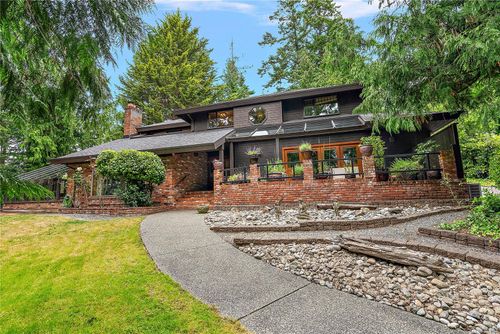 2268 Tryon Rd, North Saanich, BC, V8L5H7 | Card Image