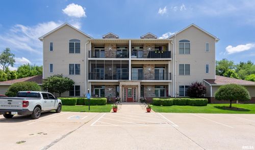 unit-11-1871 Stone Gate Cir, Davenport, IA, 52807-1146 | Card Image