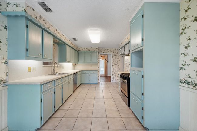 901 Royal Ln, House other with 4 bedrooms, 2 bathrooms and null parking in Corsicana TX | Image 11