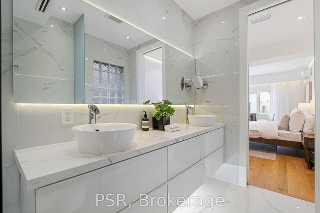 184 Strachan Ave, House attached with 5 bedrooms, 5 bathrooms and 1 parking in Toronto ON | Image 21