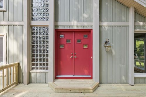 2197 Haslett Rd, Williamston, MI, 48895-9624 | Card Image