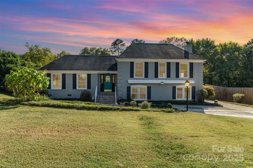 4212 Montibello Dr, Charlotte, NC, 28226-7220 | Card Image
