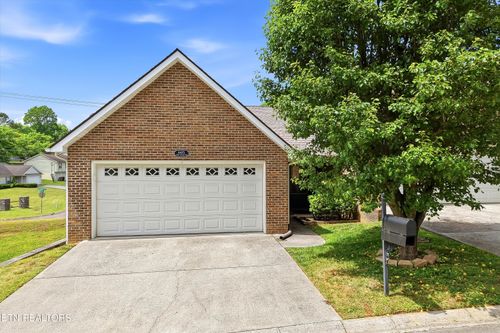 4415 Avery Village Way, Knoxville, TN, 37921-5248 | Card Image