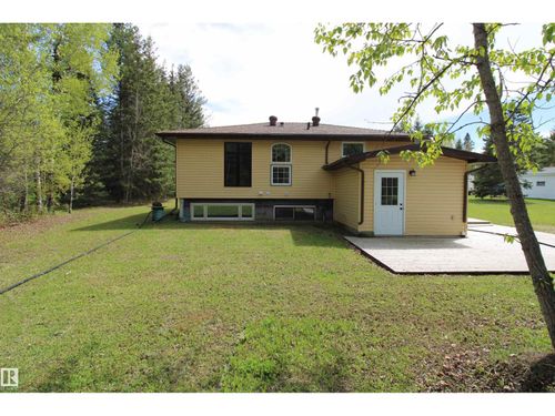 44 9002 Highway 16, Wildwood, AB, T0E2M0 | Card Image