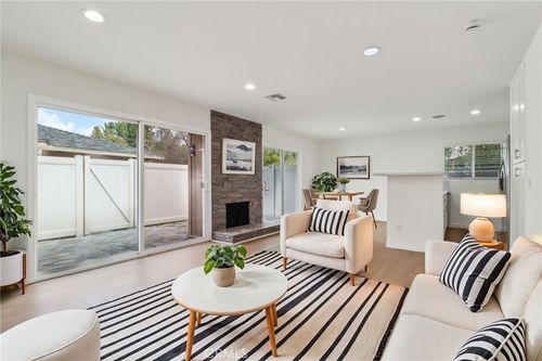 28512 Conejo View Dr, Agoura Hills, CA, 91301-3315 | Card Image