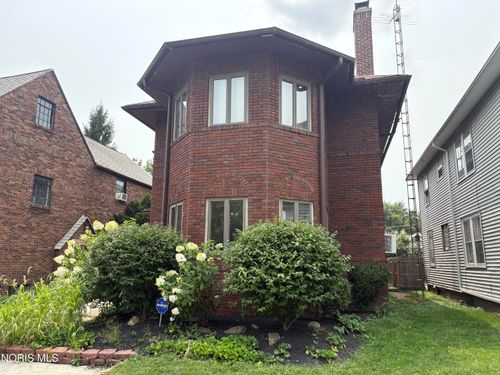 1321 Laclede Rd, Toledo, OH, 43612-1686 | Card Image