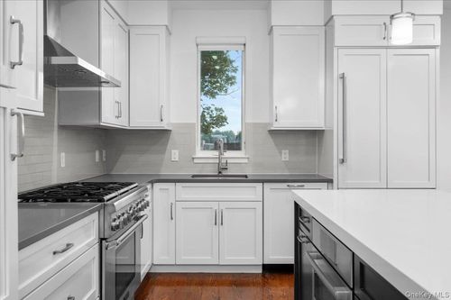 apt-304-422 E Boston Post Rd, Mamaroneck, NY, 10543-3785 | Card Image