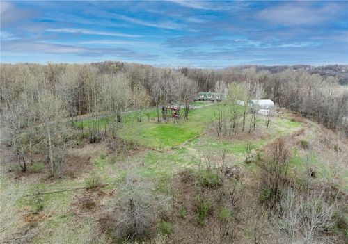 201 Sherwood Dr, New Galilee, PA, 16141-2227 | Card Image