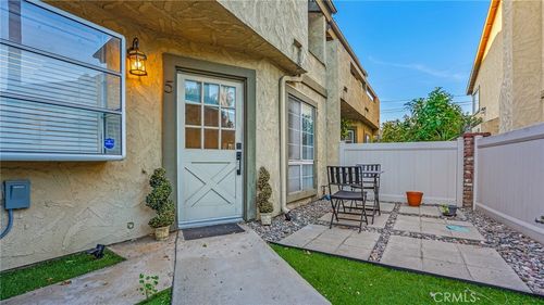 apt-5-181 W La Verne Ave, Pomona, CA, 91767-2385 | Card Image