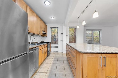 4b-105-34 65th Ave, Forest Hills, NY, 11375-1815 | Card Image