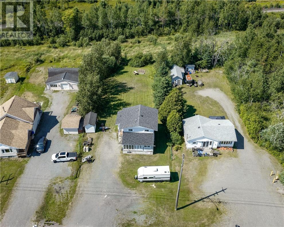Residential in Wahnapitae 3