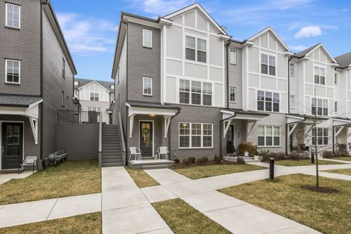 7014 Westside Cir, Nashville, TN, 37205-2676 | Card Image