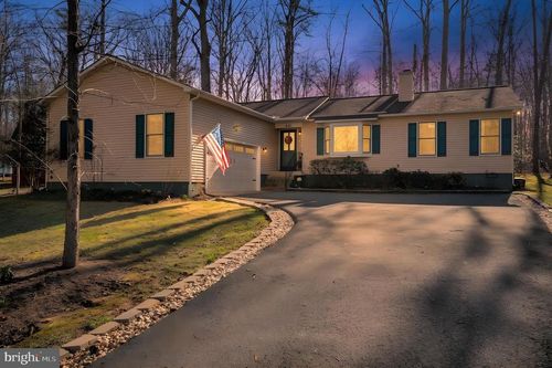 821 Eastover Pkwy, LOCUST GROVE, VA, 22508-5171 | Card Image