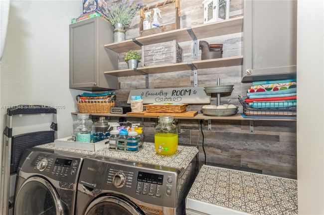 3076 Se 4 Th Ct, House other with 5 bedrooms, 3 bathrooms and null parking in Homestead FL | Image 19