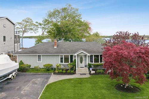 128 Crystal Beach Blvd, Moriches, NY, 11955-1907 | Card Image