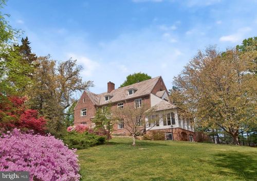 5553 Little Falls Rd, ARLINGTON, VA, 22207-1525 | Card Image