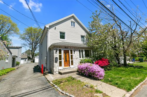 3 Franklin Rd, Great Neck, NY, 11024-2009 | Card Image