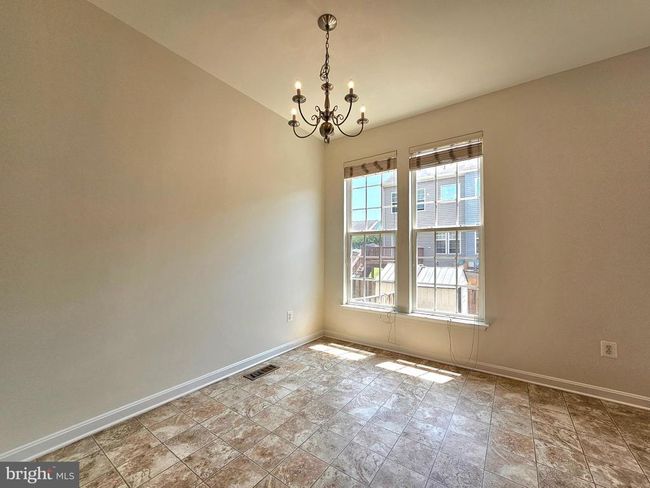 15318 Elizabeth Burbage Loop, Townhouse with 3 bedrooms, 4 bathrooms and null parking in WOODBRIDGE VA | Image 7